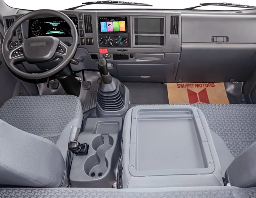foto_motor_NPR_1100_interior_02